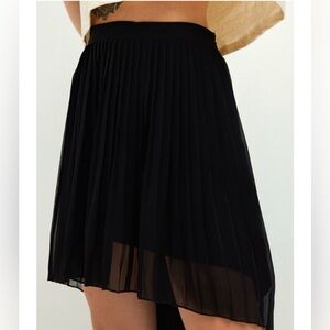 American Eagle Black Pleated Skirt.
